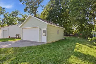 4276 Grove Ave, Willoughby, OH 44094 - Photo 32