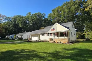 42108 Emerson Ct, Elyria, OH 44035 - Photo 2