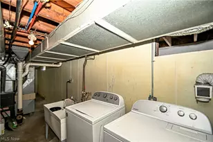 180 Davenport Ave, Akron, OH 44312 - Photo 30