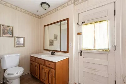 1649 Gibbs Avenue NE, Canton, OH 44705 - Photo 16