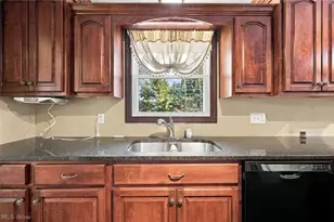 3821 Apache St NW, Uniontown, OH 44685 - Photo 2
