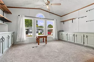 23 Oakwood St, Beloit, OH 44609 - Photo 12