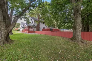 1949 Auten Dr, Akron, OH 44320 - Photo 2