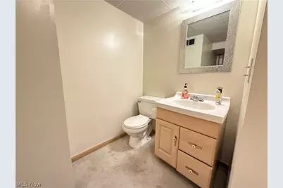 430 Hazelwood Drive SW, New Philadelphia, OH 44663 - Photo 32