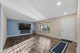 1745 Orchard Dr, Akron, OH 44333 - Photo 6
