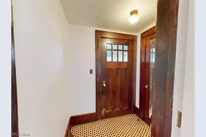 27 Mayfield Avenue, Akron, OH 44313 - Photo 6