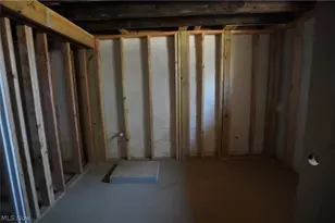 4149 Arrel Rd, Youngstown, OH 44514 - Photo 10