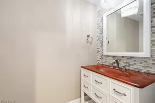 10900 Stafford Rd, Chagrin Falls, OH 44023 - Photo 26
