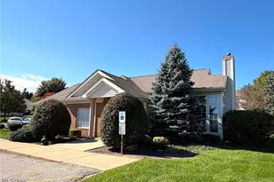 1432 Buckingham Gate Blvd, Cuyahoga Falls, OH 44221 - Photo 4
