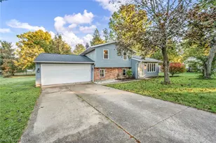 209 Oakwood Ln, Seville, OH 44273 - Photo 2