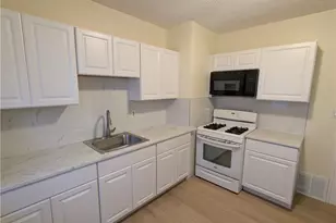 10901 St Mark Ave, Loveland, OH 44111 - Photo 2