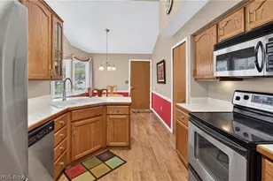 4521 Oakhill Blvd, Lorain, OH 44053 - Photo 10