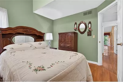 4521 Oakhill Boulevard, Lorain, OH 44053 - Photo 14