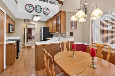 4521 Oakhill Boulevard, Lorain, OH 44053 - Photo 8