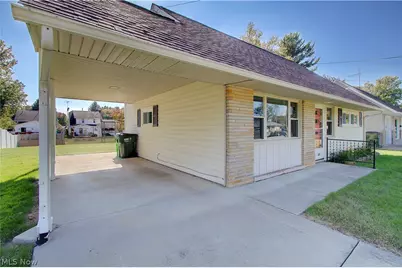 147 Catherine Lane, Alliance, OH 44601 - Photo 4