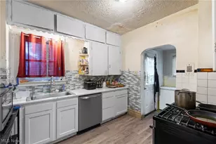 262 Gordon Dr, Akron, OH 44302 - Photo 8