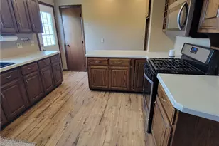 3941 W Sterling Rd, Burbank, OH 44214 - Photo 14