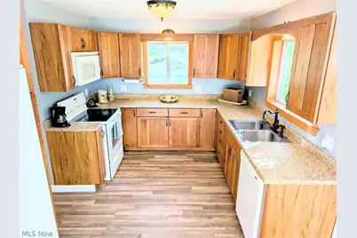 2177 Par Drive, Akron, OH 44312 - Photo 2