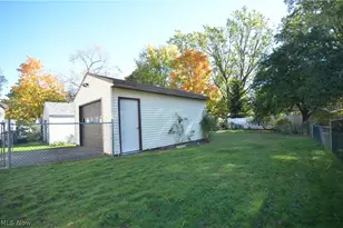 2481 4th St, Cuyahoga Falls, OH 44221 - Photo 4