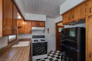 1164 Wyley Ave, Akron, OH 44306 - Photo 8