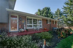 5522 Grove St, Louisville, OH 44641 - Photo 4