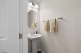 36183 Waterscape Ct, North Ridgeville, OH 44039 - Photo 16