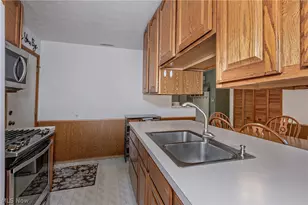 9101 N Bedford Rd, Macedonia, OH 44056 - Photo 14