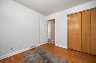 837 E Dartmoor Ave, Green Hills, OH 44131 - Photo 16