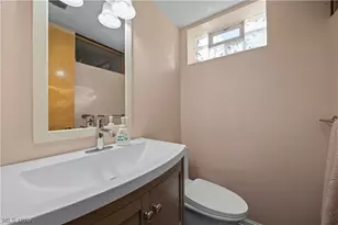 837 E Dartmoor Ave, Green Hills, OH 44131 - Photo 40