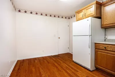 2454 Clarendon Avenue, Zanesville, OH 43701 - Photo 8