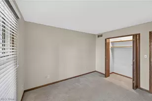 700 Austin Dr, Barberton, OH 44203 - Photo 2