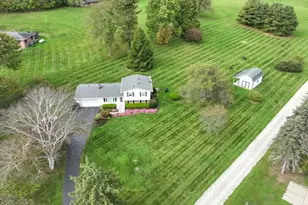 8069 Goodrich Rd SW, Navarre, OH 44662 - Photo 4