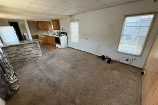 829 Zella Ave NW, New Philadelphia, OH 44663 - Photo 2