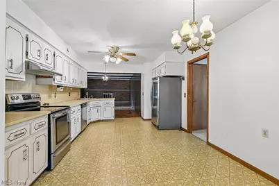 966 Primrose Drive, Green Hills, OH 44131 - Photo 10