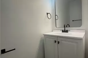 623 E 117th St, Loveland, OH 44108 - Photo 2