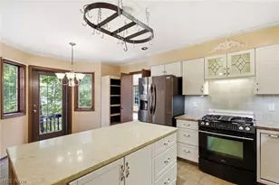 16 S Bentley Dr SE, Canton, OH 44709 - Photo 16