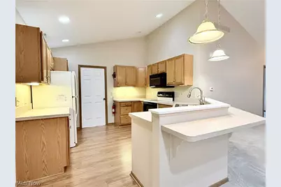1460 Laurenbrook Lane NE, Massillon, OH 44646 - Photo 8
