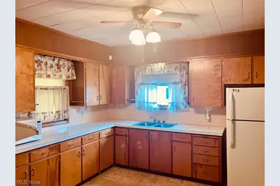 2008 W Prospect Road, Ashtabula, OH 44004 - Photo 28