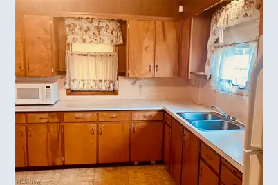 2008 W Prospect Road, Ashtabula, OH 44004 - Photo 8