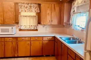 2008 W Prospect Rd, Ashtabula, OH 44004 - Photo 8
