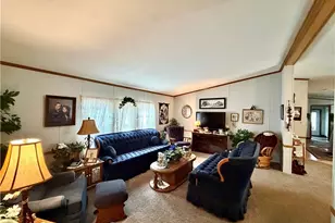 2650 Lake Breeze Dr, Madison, OH 44057 - Photo 2