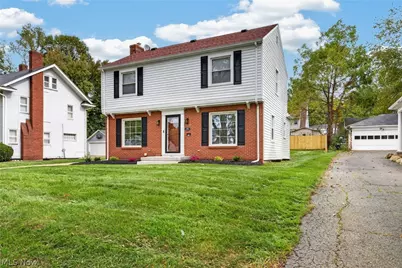 733 Roslyn Avenue, Akron, OH 44320 - Photo 4