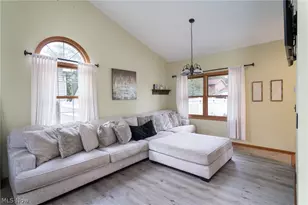 632 Bayberry Rd, Lorain, OH 44053 - Photo 8