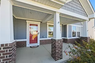 3204 Boettler St NE, Canton, OH 44721 - Photo 2