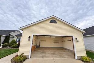 5865 W Breezeway Dr, North Ridgeville, OH 44039 - Photo 14