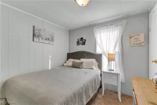 131 Hickory Cir, Elyria, OH 44035 - Photo 24
