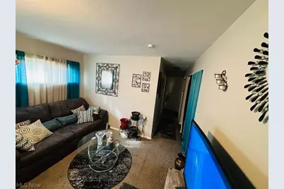16709 Fairfax Avenue, Loveland, OH 44128 - Photo 2