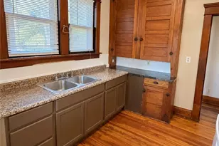 728 Dayton St, Akron, OH 44310 - Photo 6