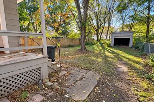 728 Dayton St, Akron, OH 44310 - Photo 2