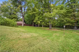 989 Howard Dr, Vermilion, OH 44089 - Photo 14